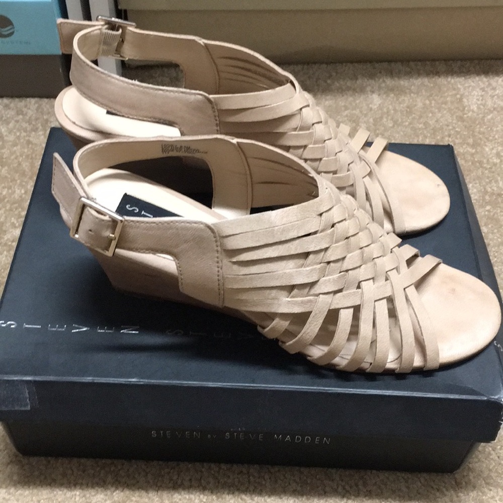 Steven by Steve Madden, Livvey Nude Lea Wedges